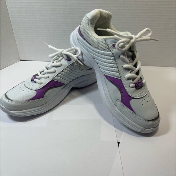 Curves Athletic Shoes - Picture 2 of 4